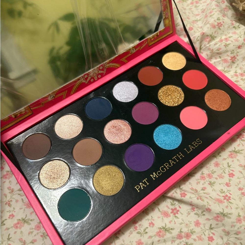 UNUSED PAT MCGRATH palette nudes + colorful